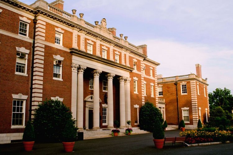 hoc-bong-len-den-75-tu-dai-hoc-fairleigh-dickinson