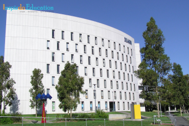 Du học Úc – Học bổng trường Đại học Deakin từ 10,000 AUD – 100% học phí