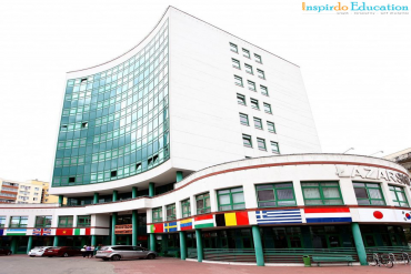 Du học Ba Lan – Trường Đại học Lazarski