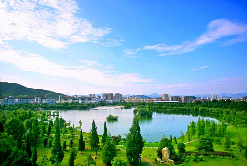 dh-nong-lam-chiet-giang-3