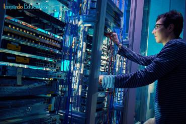 Du học Singapore ngành Công nghệ thông tin có dễ xin việc không?