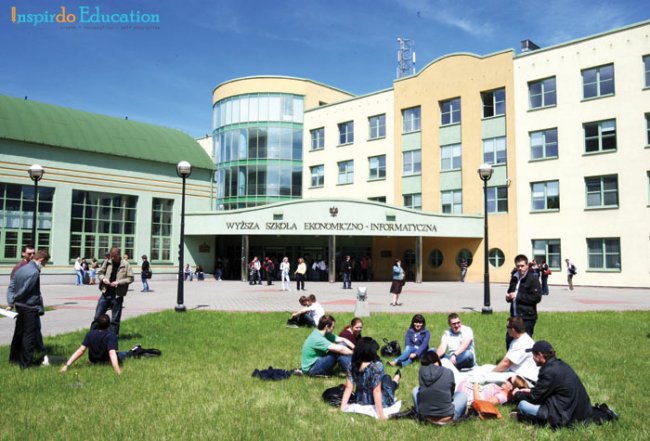 truong_dai_hoc_Vistula