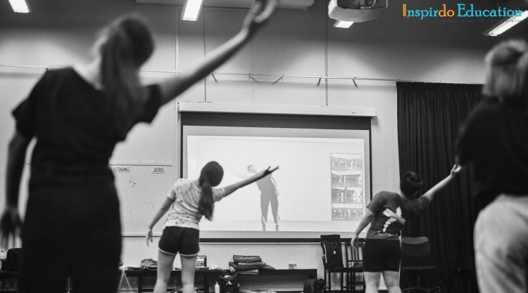 hoc-bieu-dien-nghe-thuat-tai-singapore