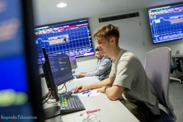 Du học Anh chương trình cử nhân tài chính ngân hàng tại Đại học Nottingham Trent có tốt không?