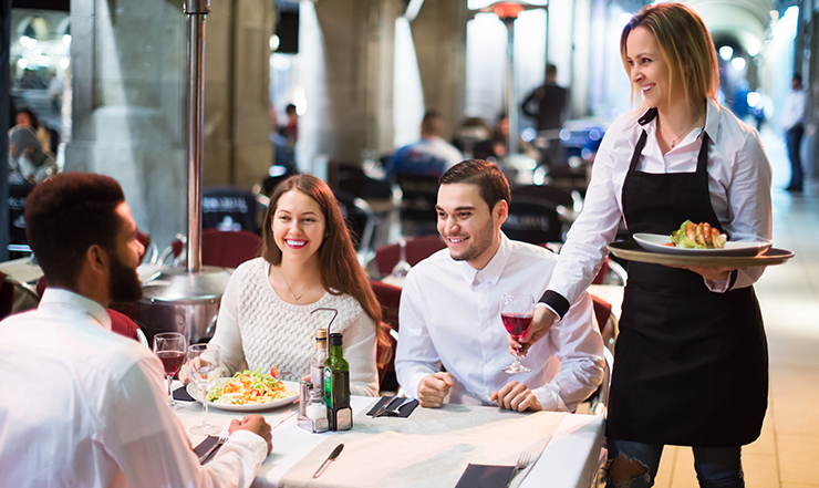 du-lich-khach-san-uc