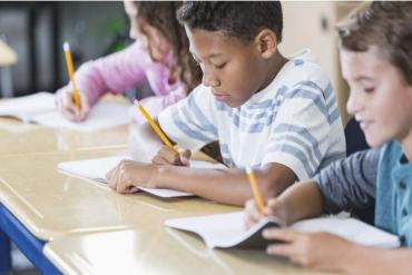 So sánh 2 kỳ thi vào công lập AEIS và S-AEIS