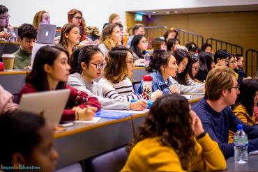 Du học Anh - Sinh viên quốc tế có thể tham gia những khóa học dự bị đại học nào?