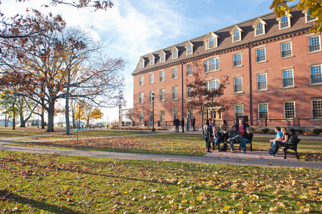 dh-dao-hoang-tu-edwrad