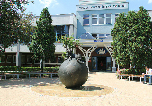 Kozminski-Uni