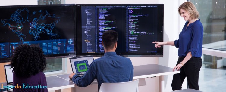 hoc-cu-nhan-khoa-hoc-may-tinh-tai-dai-hoc-warsaw-balan