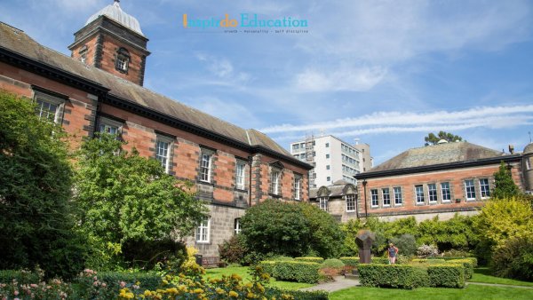 University-of-Dundee-1